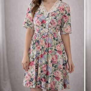 Vintage Floral Lace Collar Dress